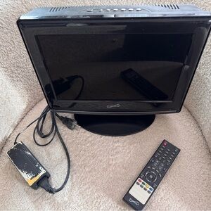 SuperSonic 13.3” HD LCD TV 720p HDMI Gaming Ready w/ Remote